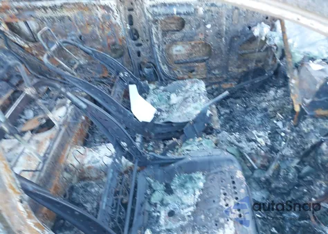 2002 Toyota Camry Le из США, поврежденный, VIN 4T1BE32KX2U089478